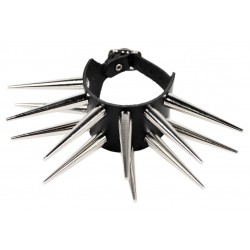 Kožený náramek s ostny