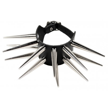 Kožený náramek s ostny