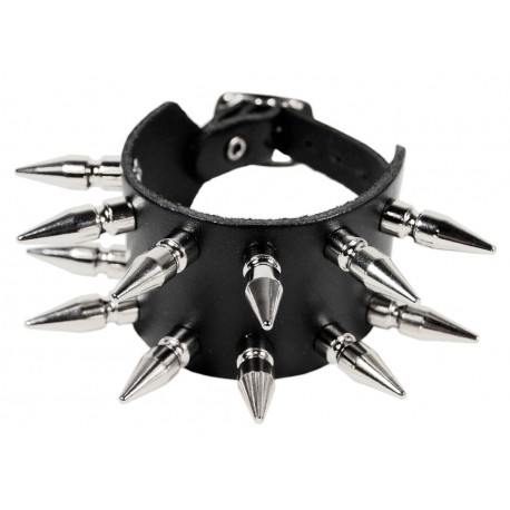 Kožený náramek s hroty