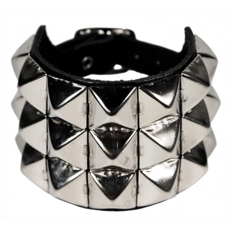 Kožený náramek s pyramidami