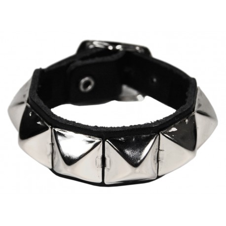 Kožený náramek s pyramidami