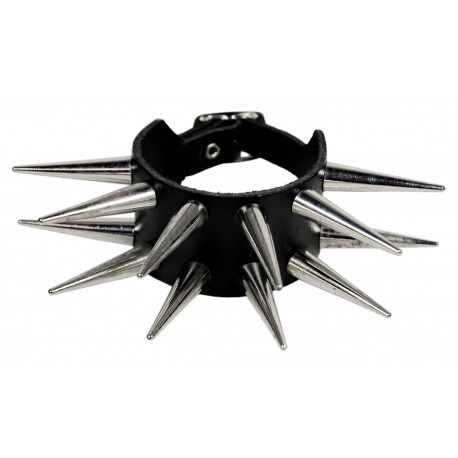 Kožený náramek s ostny