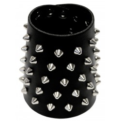 Kožený náramek na předloktí se špičkami